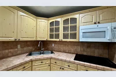 7825 NE Bayshore Ct #504, Miami, FL 33138 - Photo 14