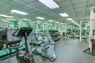 5255 Collins Ave, Miami Beach, FL 33140 - Photo 4