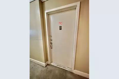 1800 Collins Ave #7C, Miami Beach, FL 33139 - Photo 8