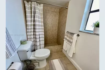 1800 Collins Ave #7C, Miami Beach, FL 33139 - Photo 34