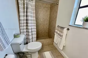 1800 Collins Ave, Miami Beach, FL 33139 - Photo 34