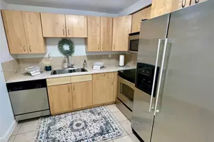 1800 Collins Ave, Miami Beach, FL 33139 - Photo 14