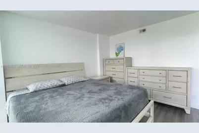 800 Parkview Dr #807, Hallandale Beach, FL 33009 - Photo 12