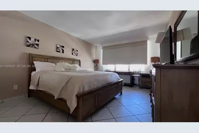 5161 Collins Ave #1701, Miami Beach, FL 33140 - Photo 8