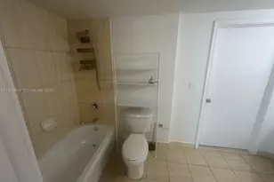 1750 N Bayshore Dr, Miami, FL 33132 - Photo 14