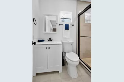 245 NE 175th St, North Miami Beach, FL 33162 - Photo 10