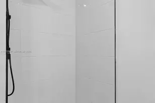 245 NE 175th St, North Miami Beach, FL 33162 - Photo 20