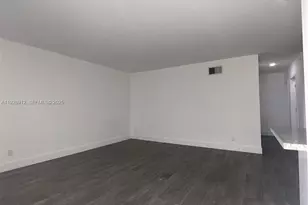 1895 Venice Park Dr, Miami, FL 33181 - Photo 1