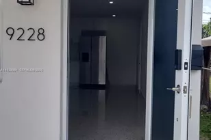 9228 SW 37th St, Miami, FL 33165 - Photo 4