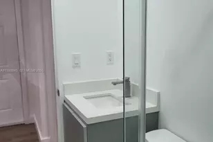 245 SW 105th Pl, Sweetwater, FL 33174 - Photo 6