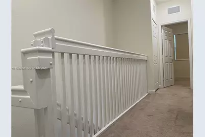 10491 W 34th Ct, Hialeah, FL 33018 - Photo 12