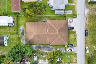 1910 NW 72nd St, Miami, FL 33147 - Photo 32