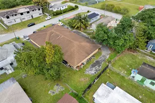 1910 NW 72nd St, Miami, FL 33147 - Photo 34