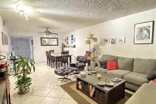 20100 W Country Club Dr, Aventura, FL 33180 - Photo 4