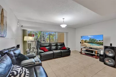 3592 NW 83rd Ln, Sunrise, FL 33351 - Photo 12