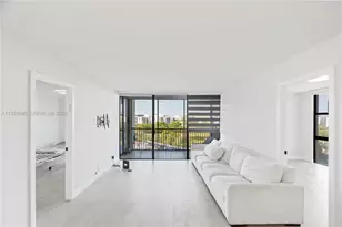 20301 W Country Club Dr, Aventura, FL 33180 - Photo 8