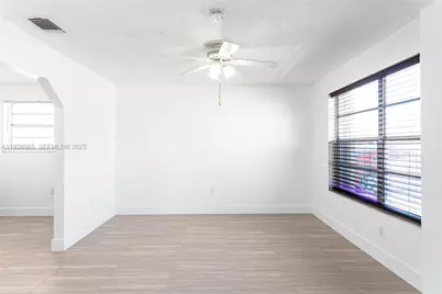 1722 NW 5th St #1722, Miami, FL 33125 - Photo 8