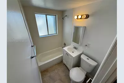 530 SW 10th St #1B, Miami, FL 33130 - Photo 8