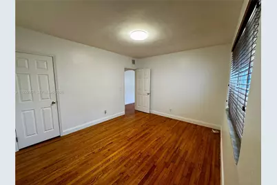 530 SW 10th St #1B, Miami, FL 33130 - Photo 4