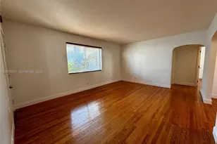 530 SW 10th St, Miami, FL 33130 - Photo 2