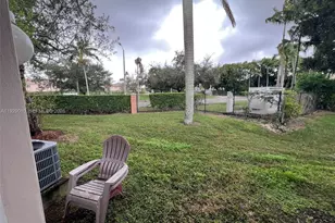 1301 SE 28th Ln, Homestead, FL 33035 - Photo 14