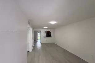 1301 SE 28th Ln, Homestead, FL 33035 - Photo 4