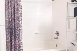 5091 NW 7th St, Miami, FL 33126 - Photo 14