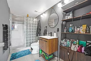 600 NE 36th St, Miami, FL 33137 - Photo 10