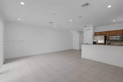 4088 W Palm Aire Dr #21, Pompano Beach, FL 33069 - Photo 2