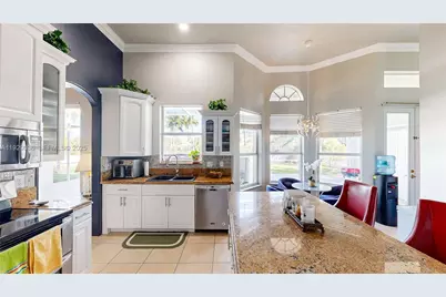 2835 Fairways Dr, Homestead, FL 33035 - Photo 20