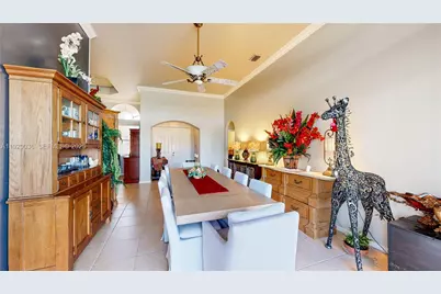2835 Fairways Dr, Homestead, FL 33035 - Photo 14