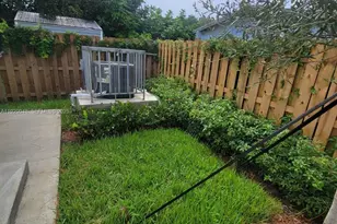 1809 NW 8th Pl, Fort Lauderdale, FL 33311 - Photo 2