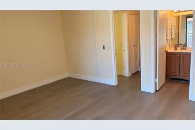 200 SW 132nd Way #313L, Pembroke Pines, FL 33027 - Photo 14