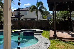 574 NW 159th Ave, Pembroke Pines, FL 33028 - Photo 12