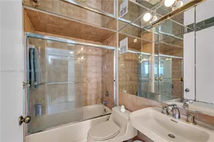 3200 Collins Ave, Miami Beach, FL 33140 - Photo 20