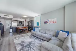 55 SE 6th St, Miami, FL 33131 - Photo 4