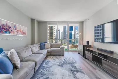 55 SE 6th St #2110, Miami, FL 33131 - Photo 2