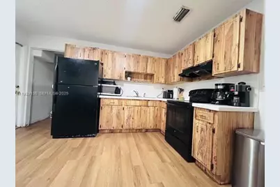 800 NW 29th Ter, Miami, FL 33127 - Photo 18