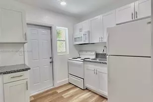 12906 NE 6th Ave, North Miami, FL 33161 - Photo 8
