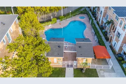 17710 NW 73rd Ave #201-20, Hialeah, FL 33015 - Photo 32