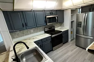 8001 Fairview Dr, Tamarac, FL 33321 - Photo 4