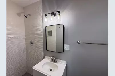 19401 NE 1st Ave, Miami, FL 33179 - Photo 12