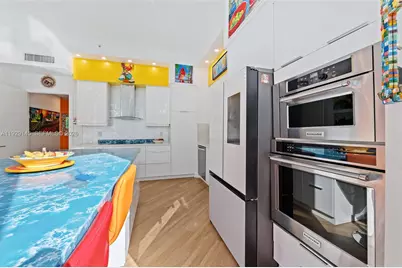 16400 Collins Ave #TH-4, Sunny Isles Beach, FL 33160 - Photo 12