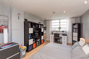 947 Lenox Ave., Miami Beach, FL 33139 - Photo 10