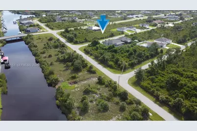 13581 Jeronimo Ln, Port Charlotte, FL 33981 - Photo 2