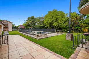 300 SW 123rd Ave, Miami, FL 33184 - Photo 32