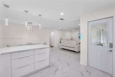 500 S Luna Ct #7, Hollywood, FL 33021 - Photo 8