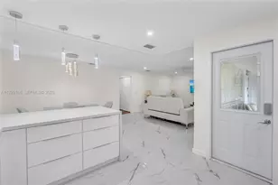 500 S Luna Ct, Hollywood, FL 33021 - Photo 8