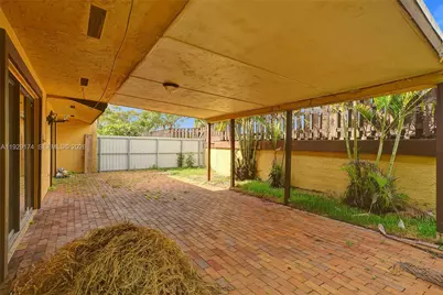 1051 NE 204th Ln, Miami, FL 33179 - Photo 44