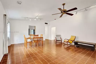 1051 NE 204th Ln, Miami, FL 33179 - Photo 16